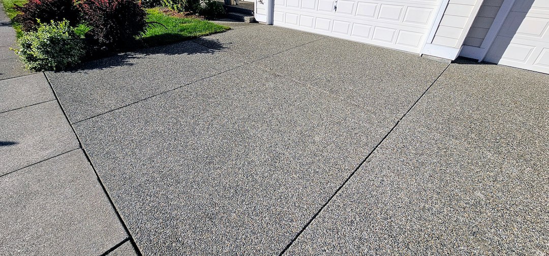 DRIVEWAY CLEANING IN LAKE STEVENS, WA