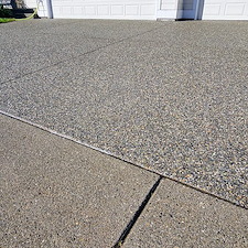 DRIVEWAY-CLEANING-IN-LAKE-STEVENS-WA 1