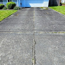 DRIVEWAY-CLEANING-IN-MARYSVILLE-WA-1 3
