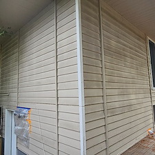 LOW-PRESSURE-HOUSE-WASH-IN-MARYSVILLE-WA 1